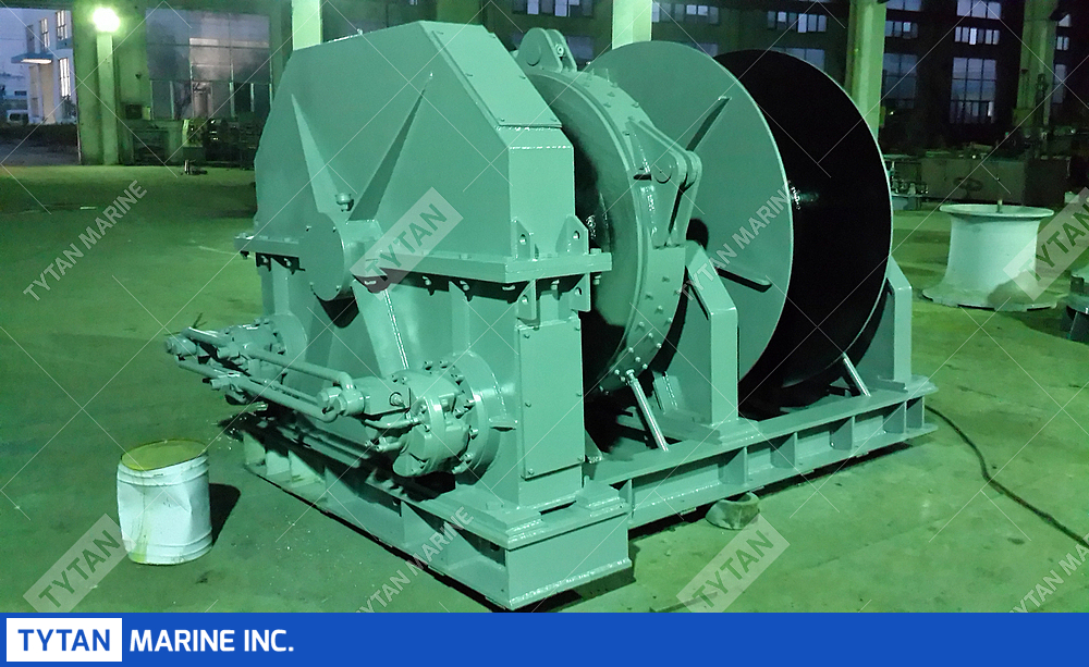 Combined Windlass and Mooring Winch Tytan Marine